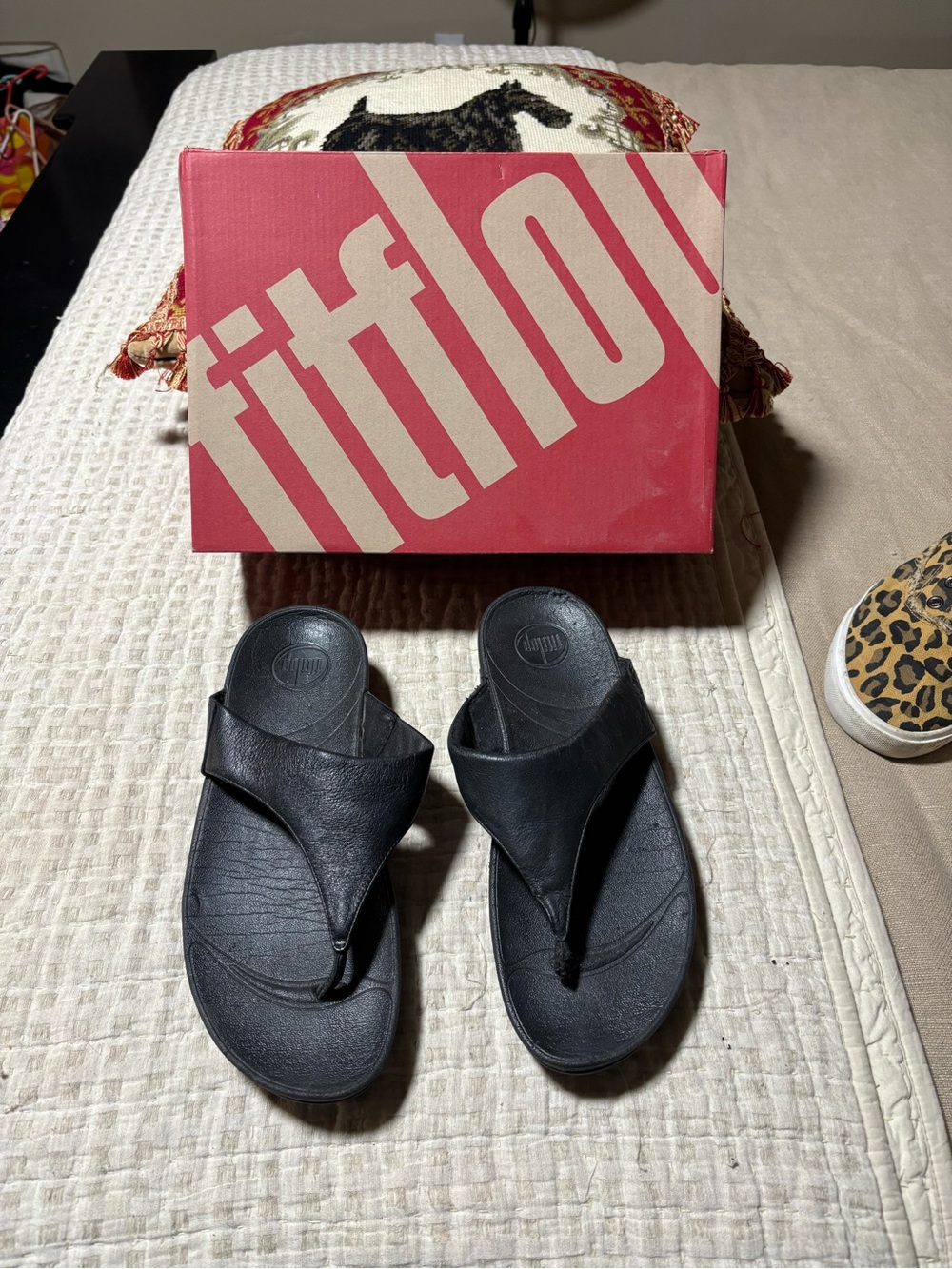 Fitflop Black Lulu Thong Sandals
